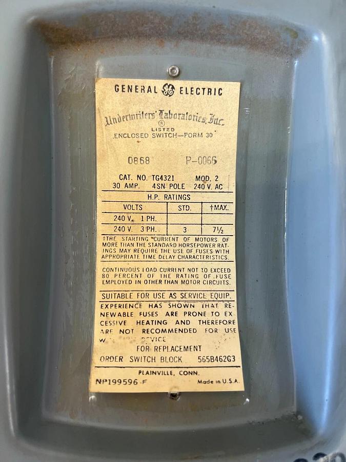 Used General Electric TG4321 30 Amp Enclosed Safety Switch