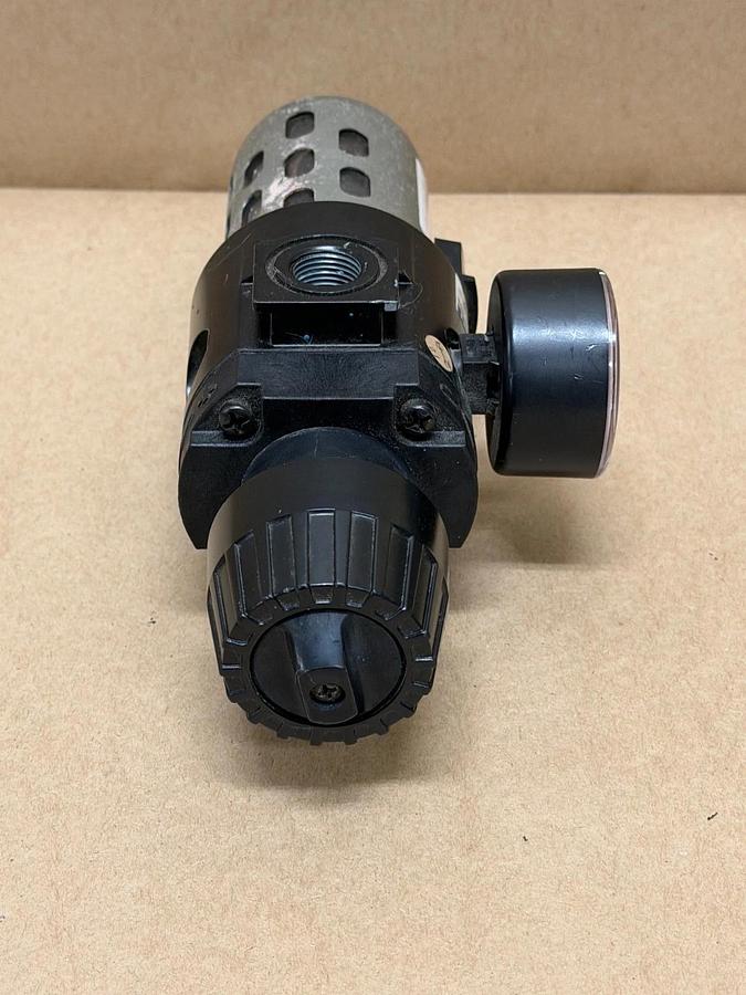 Used Wilkerson CB6-03-000 B A01 Filter/Regulator w/ Festo Pressure Gauge (0-10 BAR)