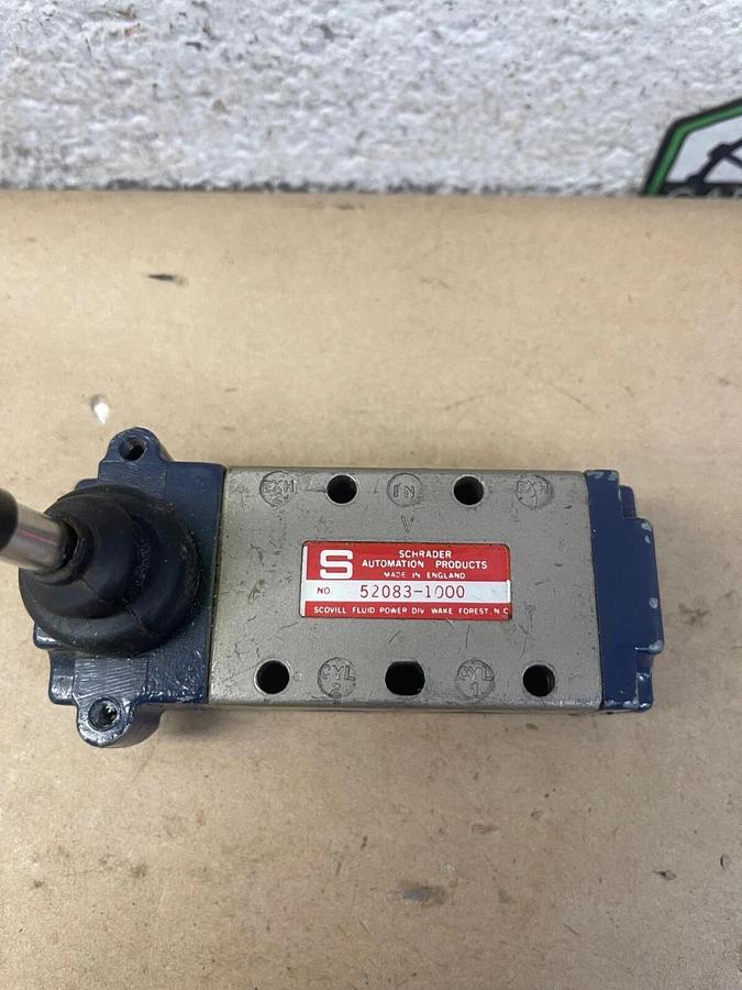 Used Schrader Automation 52083-1000 Directional Control Valve