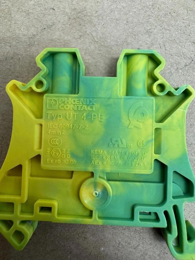 Used Phoenix Contact Typ UT 4-PE Terminal Block (QTY 6) Green and Yellow *NEW*