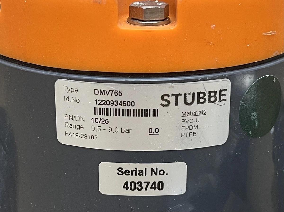 Used Stübbe DMV765 PN/DN 10/25 Pressure Reducing Valve w/ WIKA Pressure Gauge (0-10)