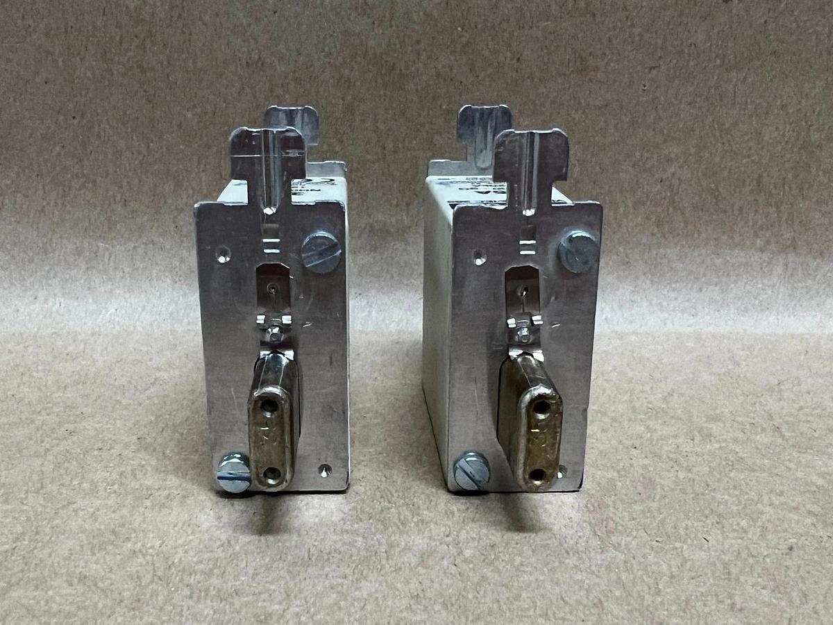 Used Siemens 3NA3 814-6 690V, 35A, Fuse Link - Lot of 2