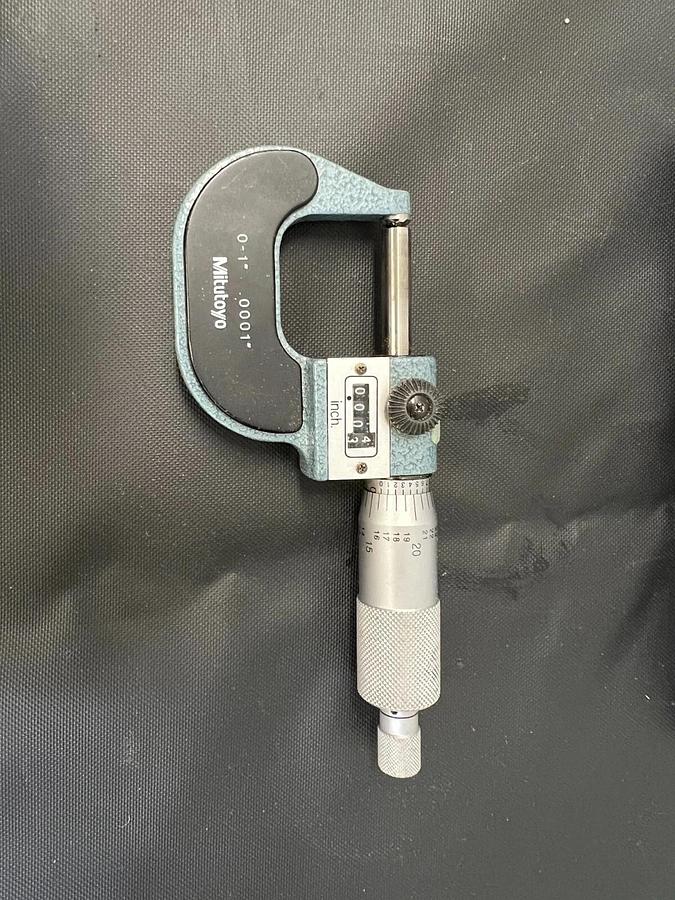 Used Mitutoyo 295-153 Micrometer 0-1” with 0.0001” Graduation, in Case