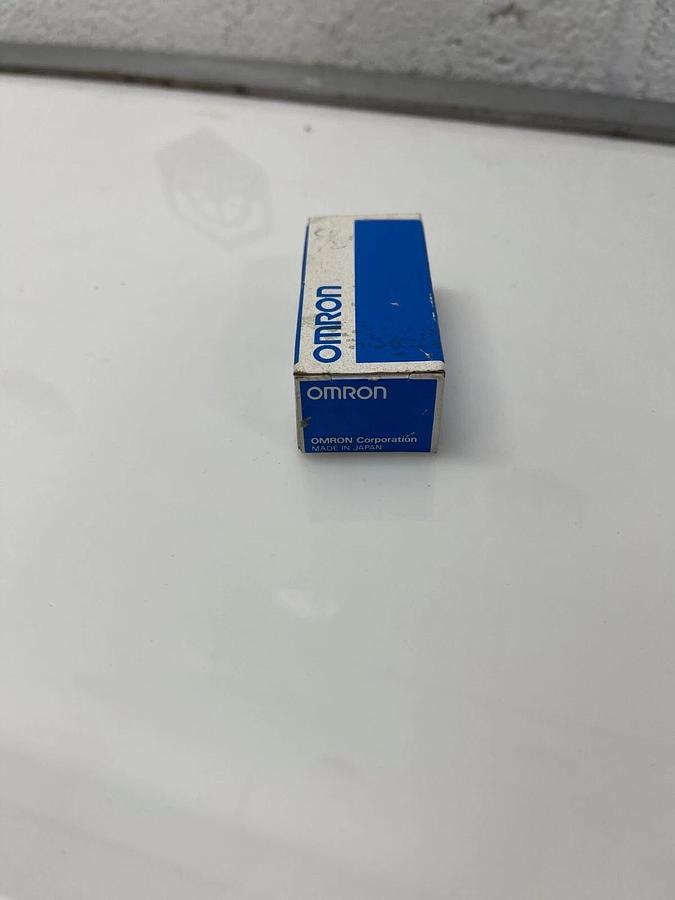 Used Omron H3Y-N-2, Timer, 50/60 Hz, AC200-230