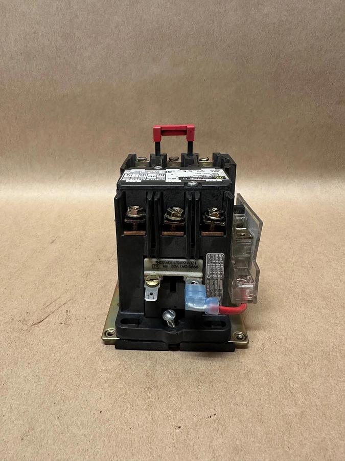 Used Square D 8911DPSO33V02 NEMA Starter, 600v-Max Series B