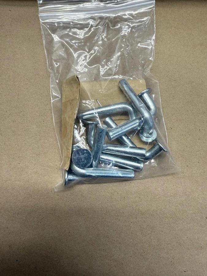 Used Global Industrial 653CP8 Axle Bracket Kit