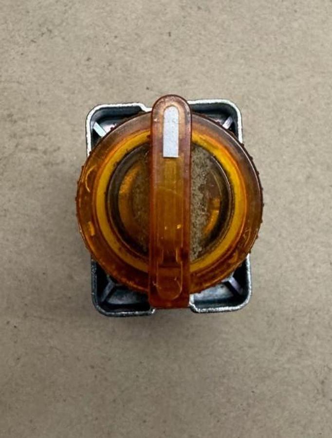 Used AutomationDirect GCX1253-24 Selector Switch