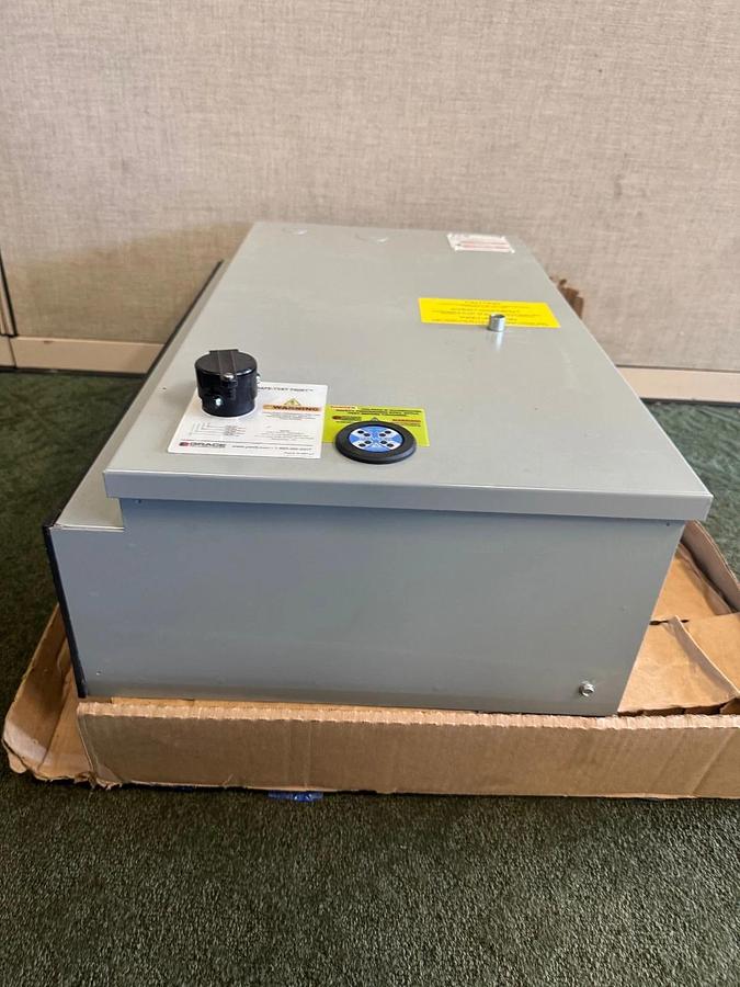 Used Eaton DEM364FDJA-00VT Heavy Duty Safety Switch, 200A, 600V, 60Hz *NEW*