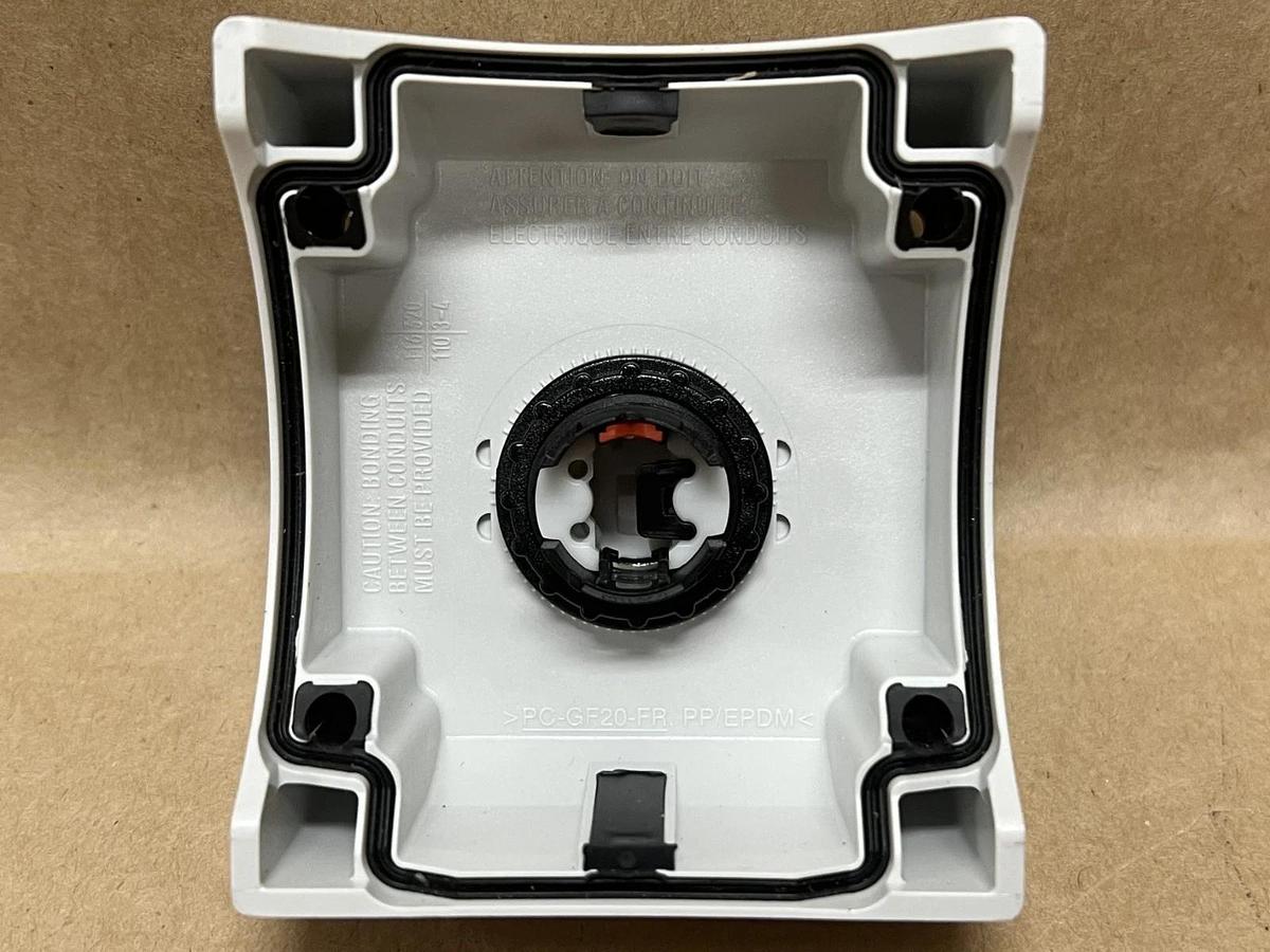 Used Moeller PC-GF20-FR Enclosed Selector Switch w/ M22-KC10 Contact Block