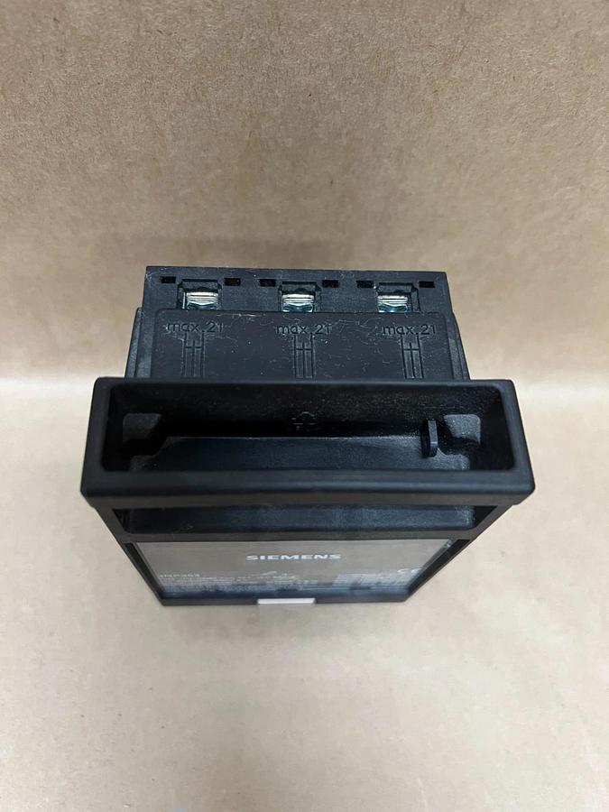 Used Siemens 3NP353 Disconnect Fuse Switch 20A, 3 Pole, 500V