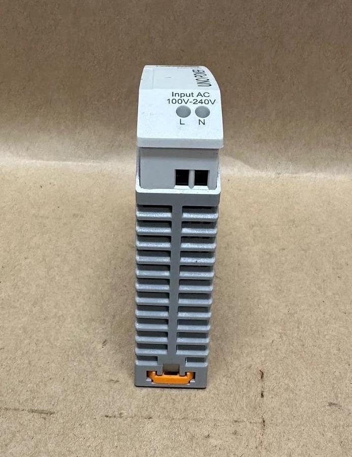 Used Phoenix Contact UNO-PS/1AC/24DC/30W Switching Power Supply *NEW*