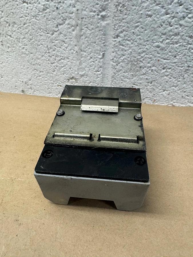 Used Ingersoll Rand 1X35869 2 Wire Vibration Transmitter, 4-20mA, 12-35 VDC, 200 mV