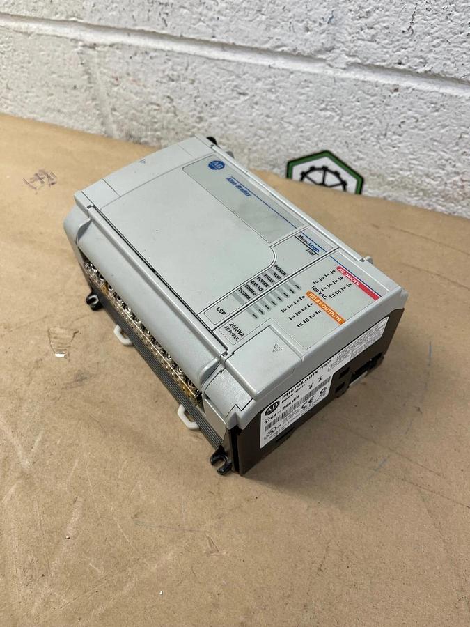 Used Allen Bradley 1764-24AWA Ser B Base Unit 1764-LSP Ser C Processor Unit