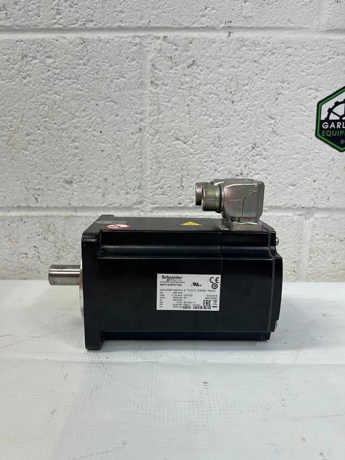 Used Schneider Electric BMH1002P07A2A Servo Motor