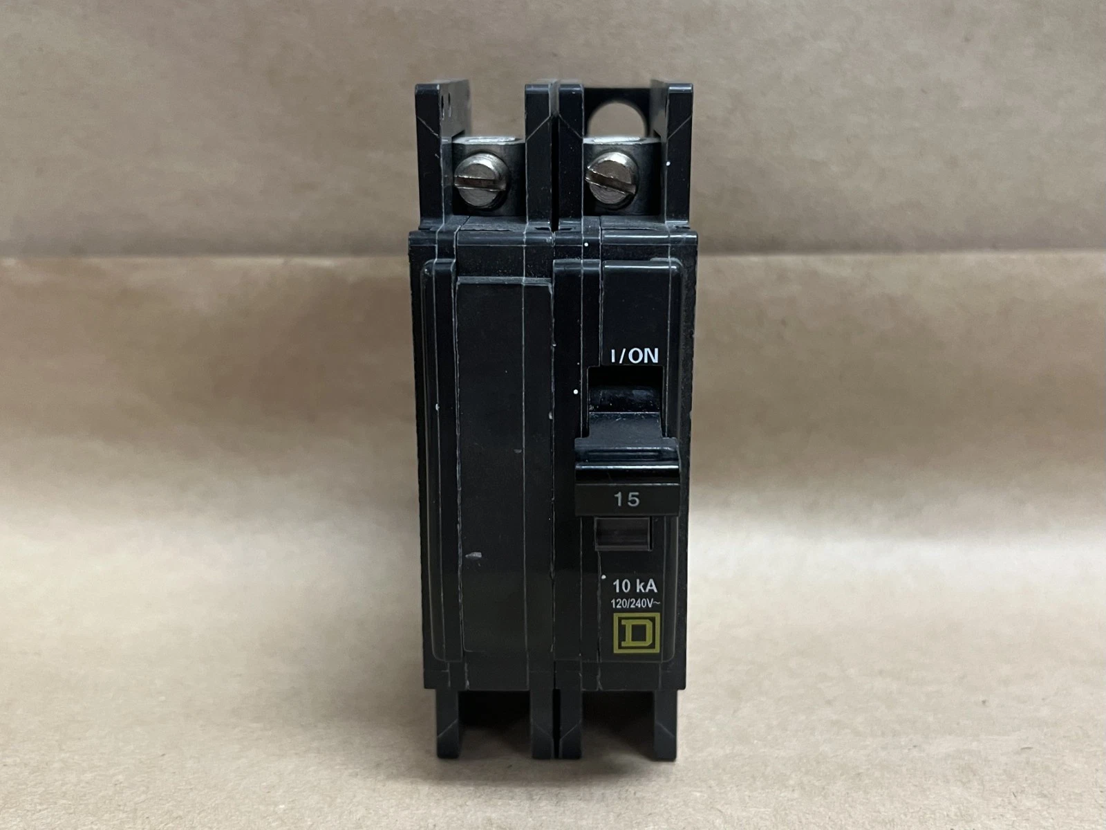 Used Square D QOU215 15A, 10 kA, 2P Circuit Breaker