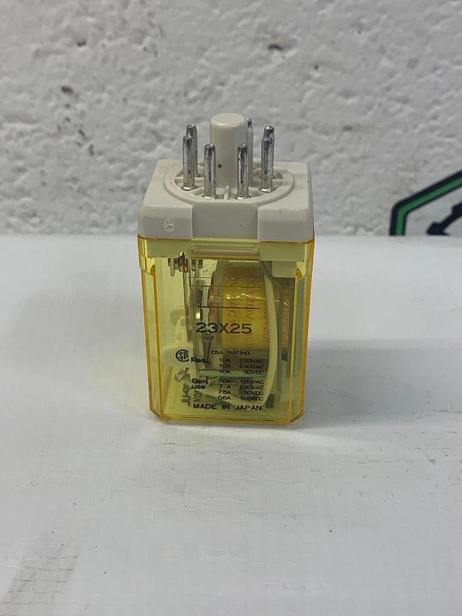 Used IDEC RR2P-UL AC120V General Purpose Relay (lot of 4)