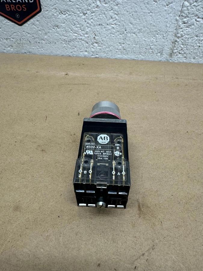 Used Allen Bradley 800MR-JC9B Position Selector Switch