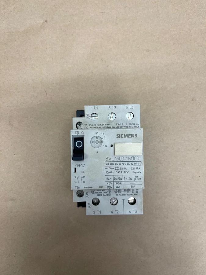 Used Siemens 3VU1300-1MJ00 Circuit Breaker, 3-Pole, 50/60 Hz
