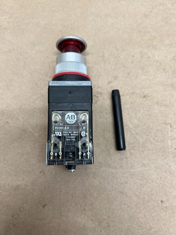 Allen Bradley 800MR-FXNQL10RB Small Illuminated Push-Pull Unit, Red