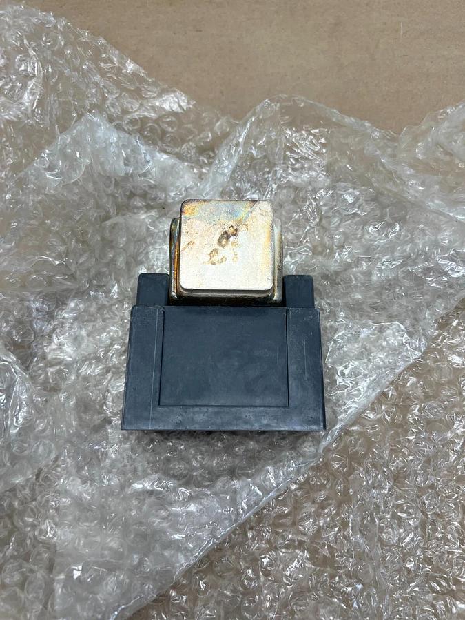 Allen Bradley X-307636 Front Stationary Contact