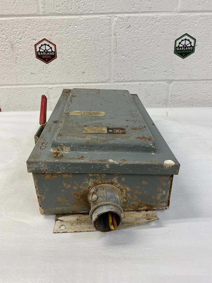 Used Cutler-Hammer 4105H2311H Heavy Duty Safety Switch 30 AMP 600 V 3 Pole