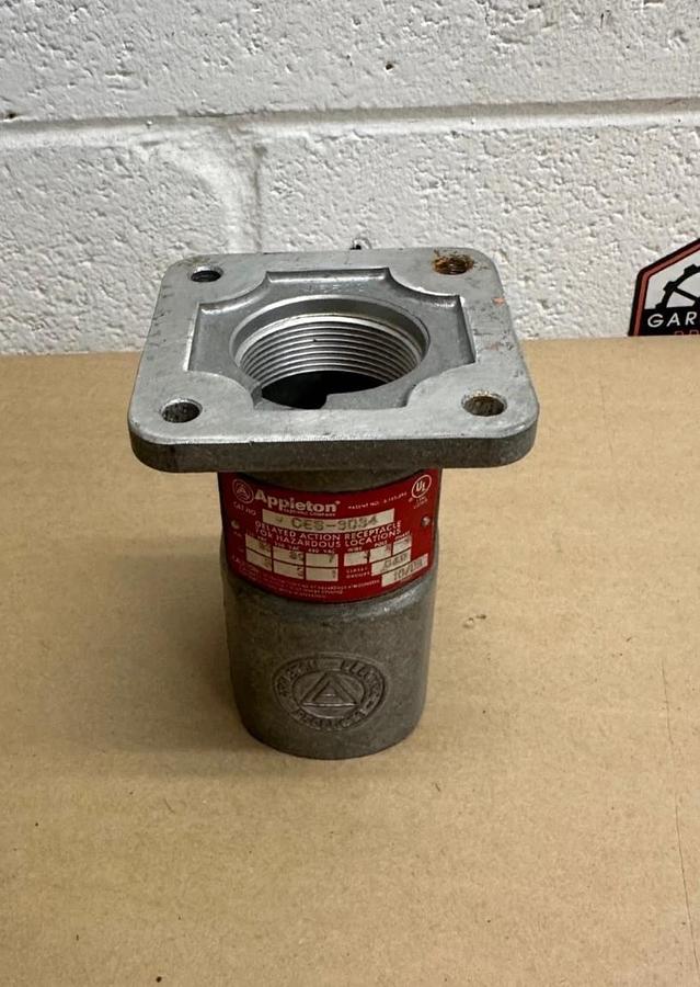 Used Appleton CES-3034 Explosion Proof Receptacle *PARTS*