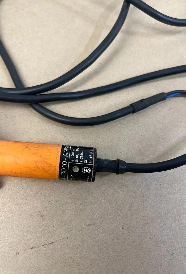 Used IFM IA5054 IA-3010-ANKG Efector Proximity Switch