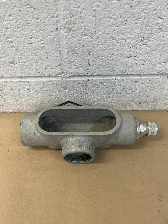 Used Appleton FM7 1 1/2 Form 7 Conduit Body Type