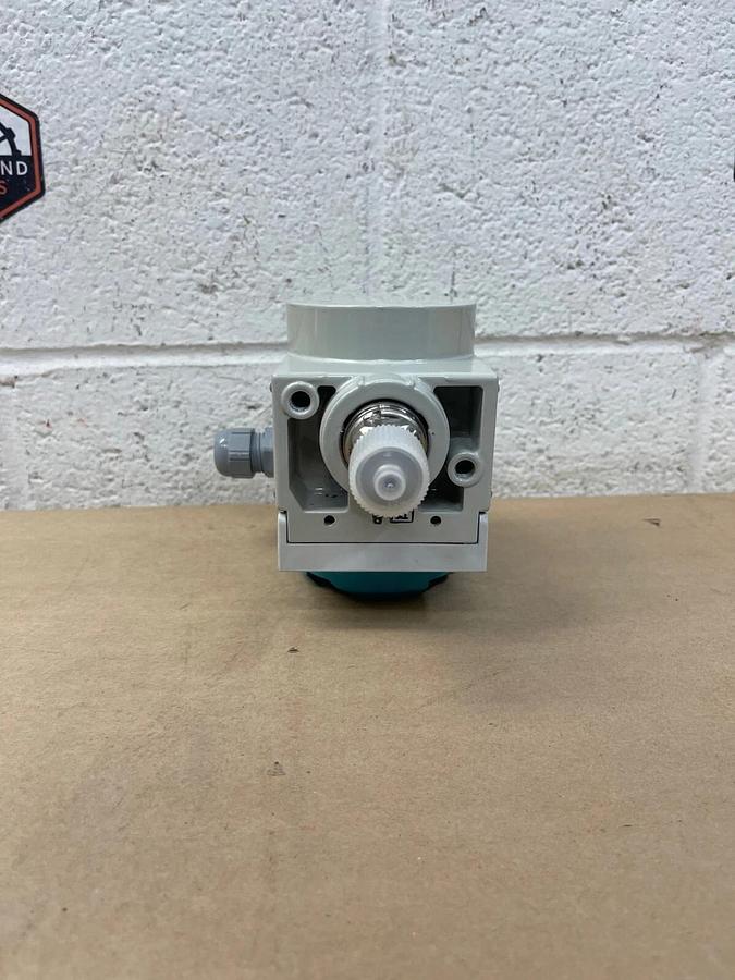 Used Siemens 7MF4020-1FA00-1AA1, SITRANS P, Transmitter