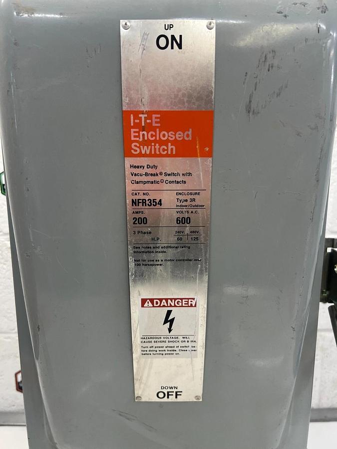 Used Siemens NFR354 Heavy Duty Vacu-Break Switch, 200Amps, 600V
