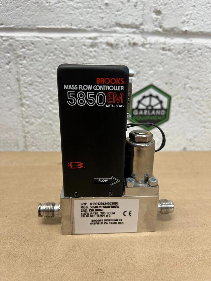 Used Brooks 5850 EM Mass Flow Controller, Chlorine, 200 SCCM Flow Rate