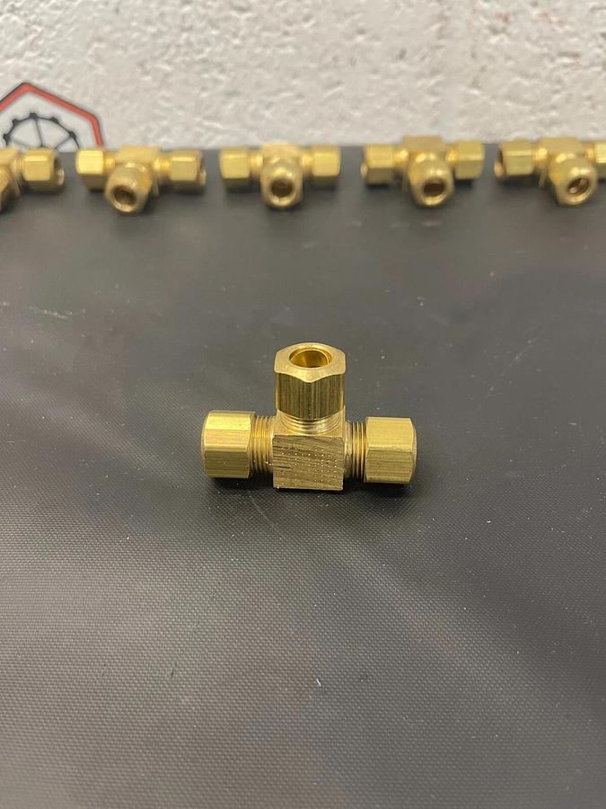 Used Generic 264X6 Brass Tee Fitting, 3/8 O.D. Tube to Pipe - Lot of 11
