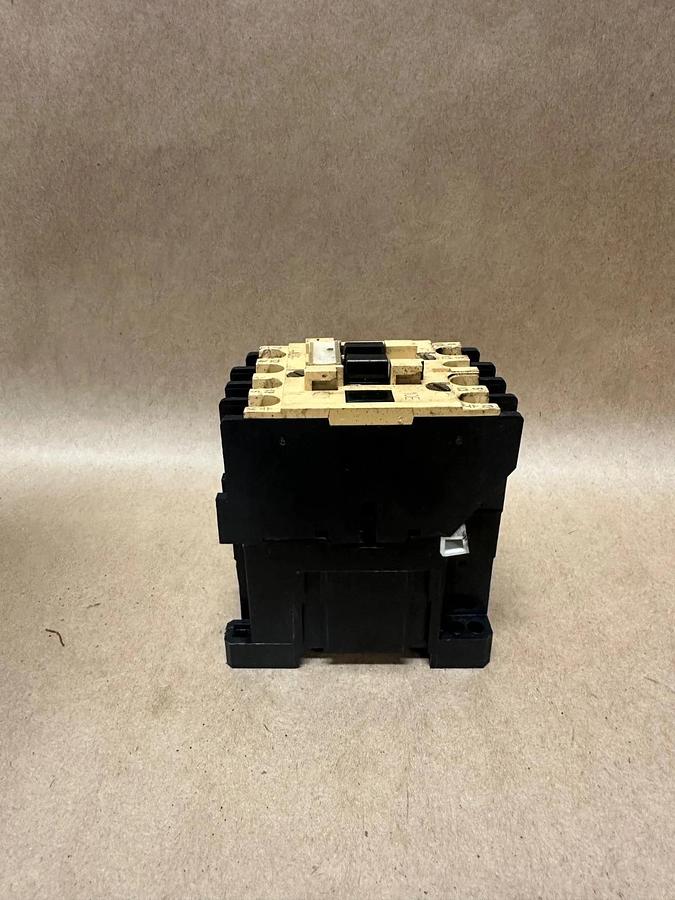 Used Allen Bradley 100-A09ND3 Contactor