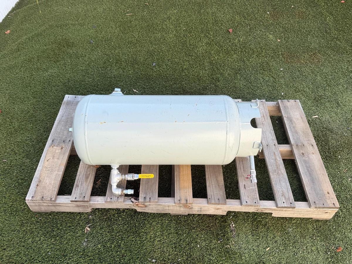 Used Manchester Tank 37.150 Gallon, 200 PSI Compressed-Air Receiver/ Pressure Vessel