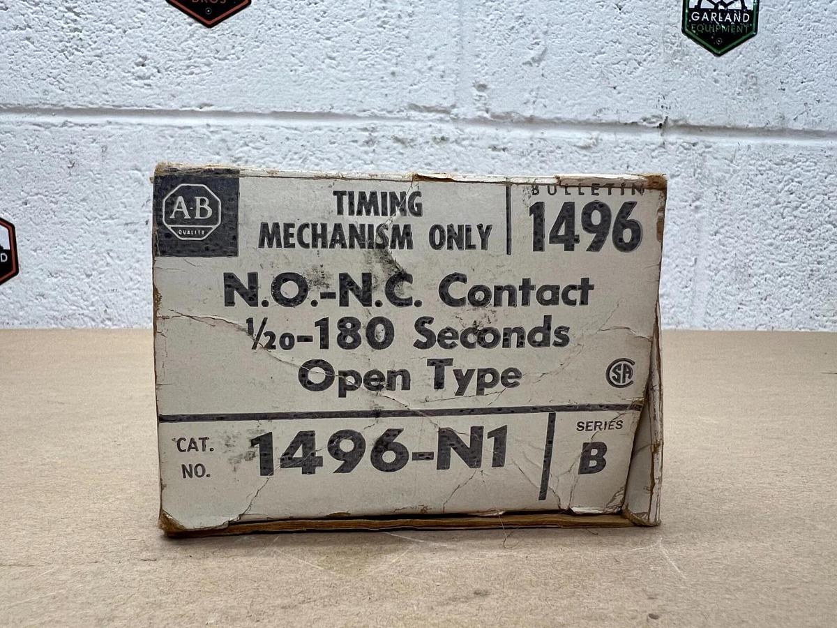 New - open box Allen Bradley 1496-N1 Ser. B N.O-N.C. Contact 1/20-180 Seconds
