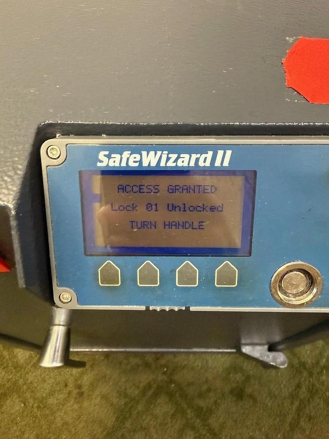 Used Amsec RMM2620SW-R Cash Management Safe Right Swing With Safe Wizard II