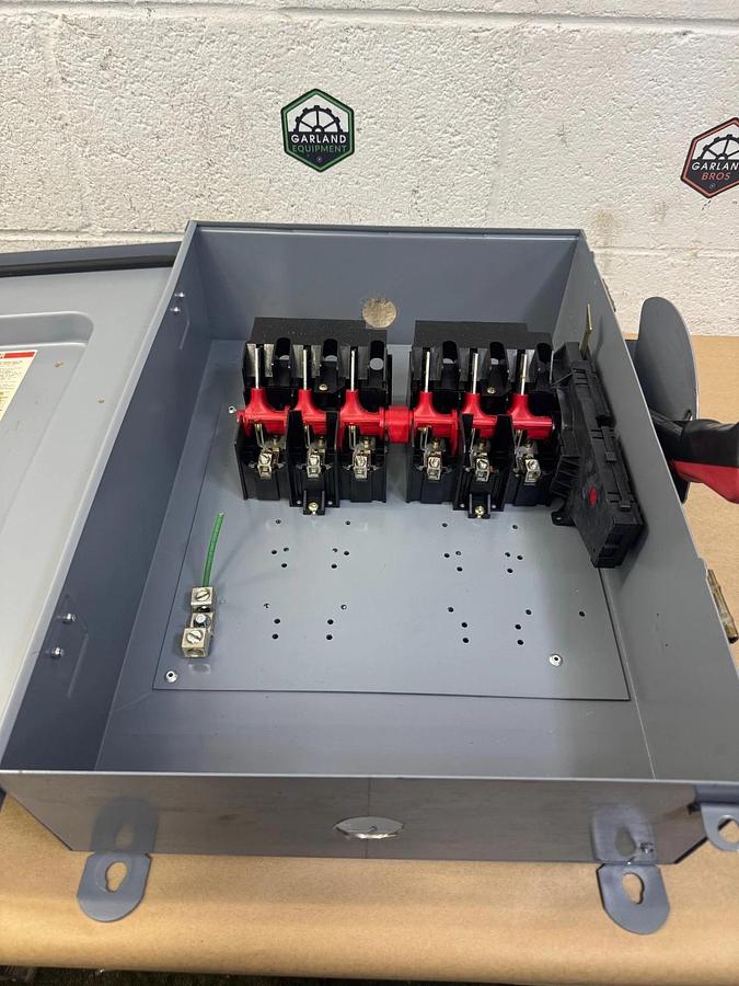 Used Square D HU662AWK Safety Switch, 60A, 600VAC