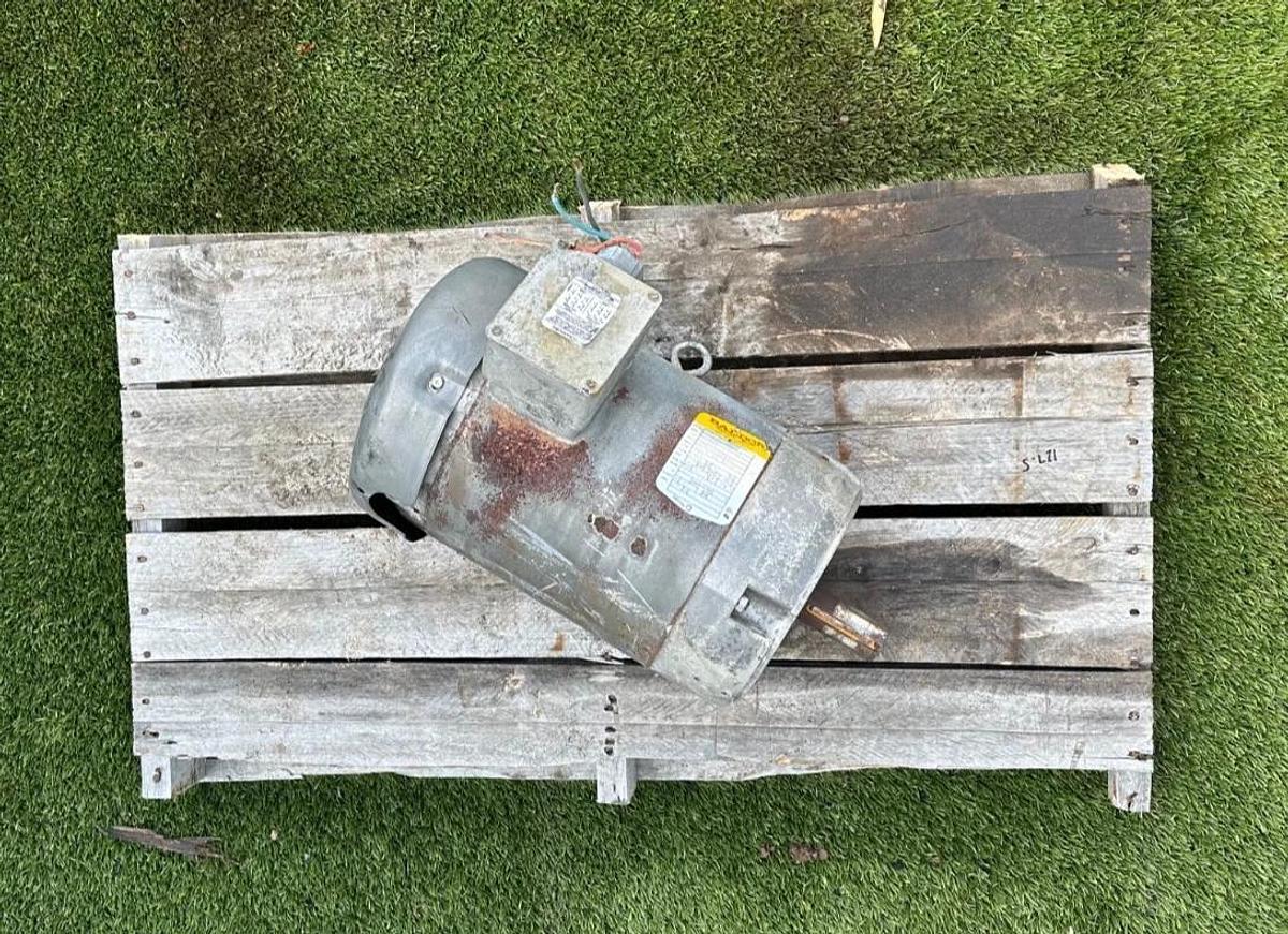 Used Baldor VM3710T, 7-1/2Hp Industrial AC Motor @ 1760RPM 3 Phase 60Hz 208-230/460V