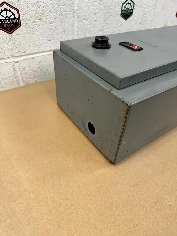 Used Square D 8538SCG14V02S Enclosure Type 1, 30A
