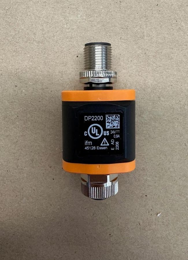 Used IFM DP2200 Analog Threshold Display/4-20mA *NEW*