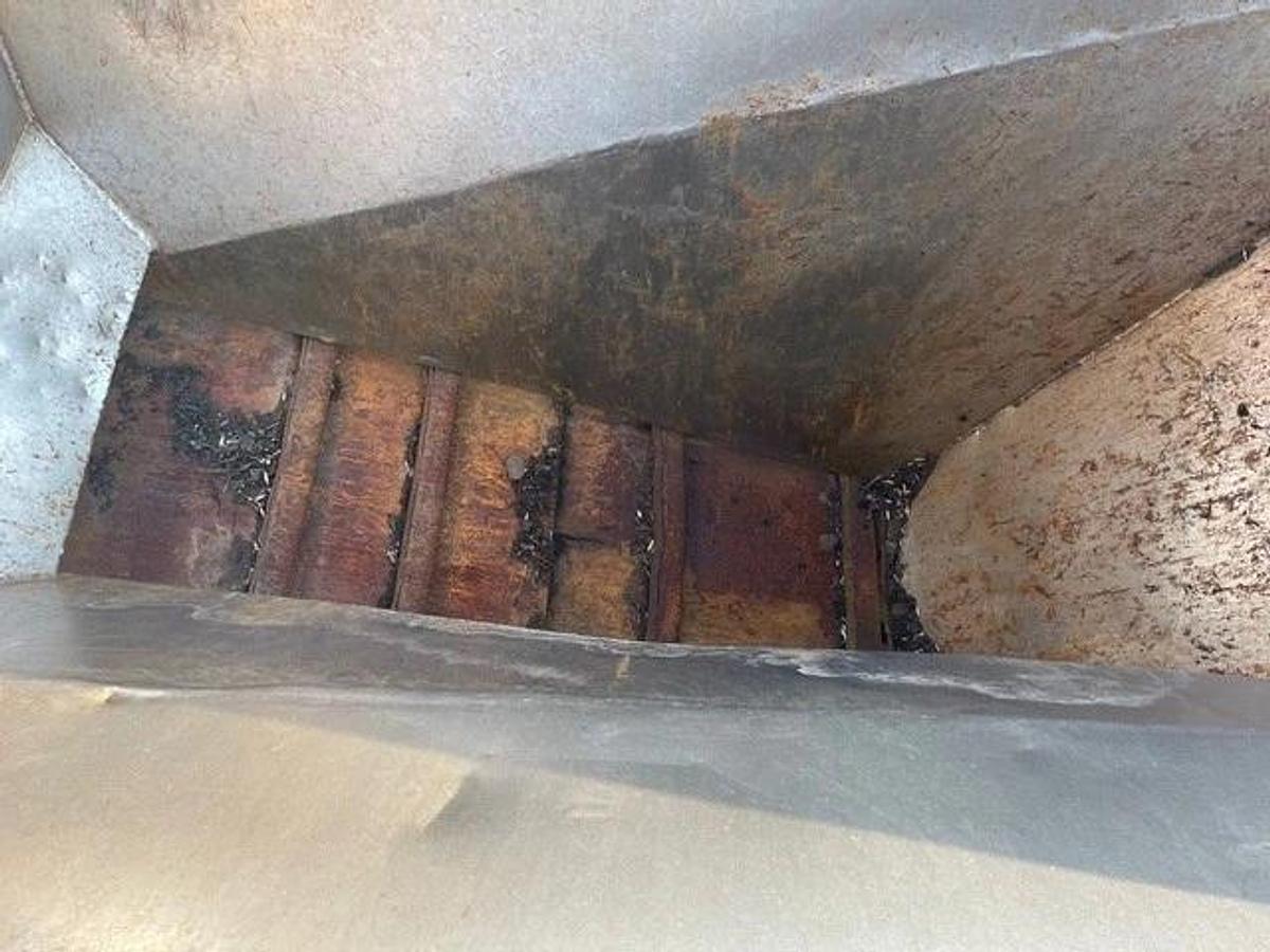 Used Feed Hopper, Drag Chain, 95 cu/ft, No Drive, Chain W:36” L:10’, Discharge H:6'