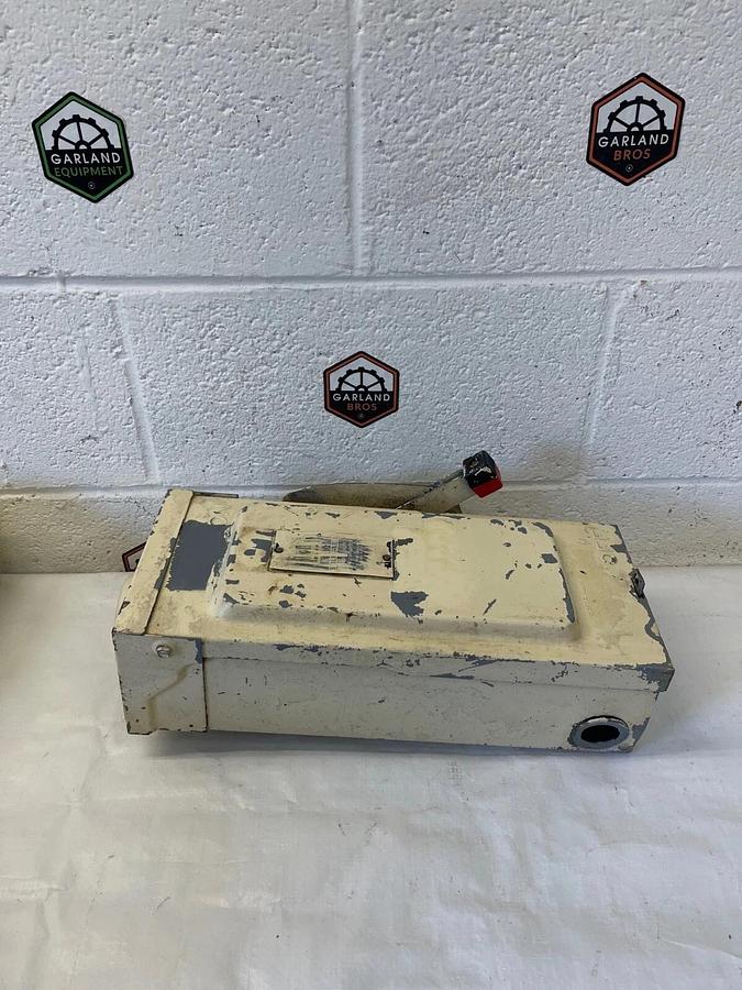 Used Square D HU361RB Heavy Duty Safety Switch Ser E2 30A 600VAC Single Throw