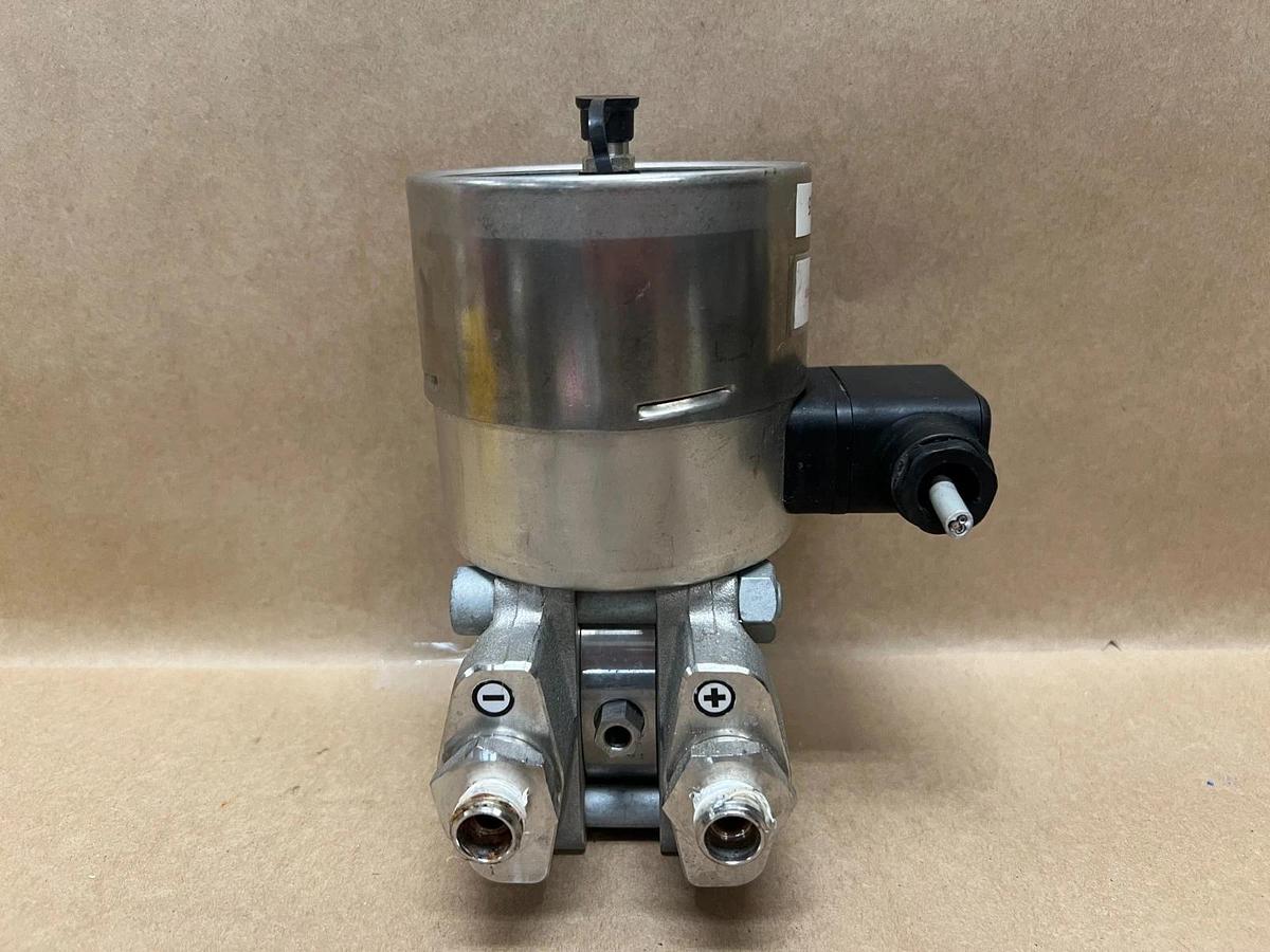 Used WIKA 732.14.100 Pressure Gauge, Inductive Contact & Integrated Switching Amp.