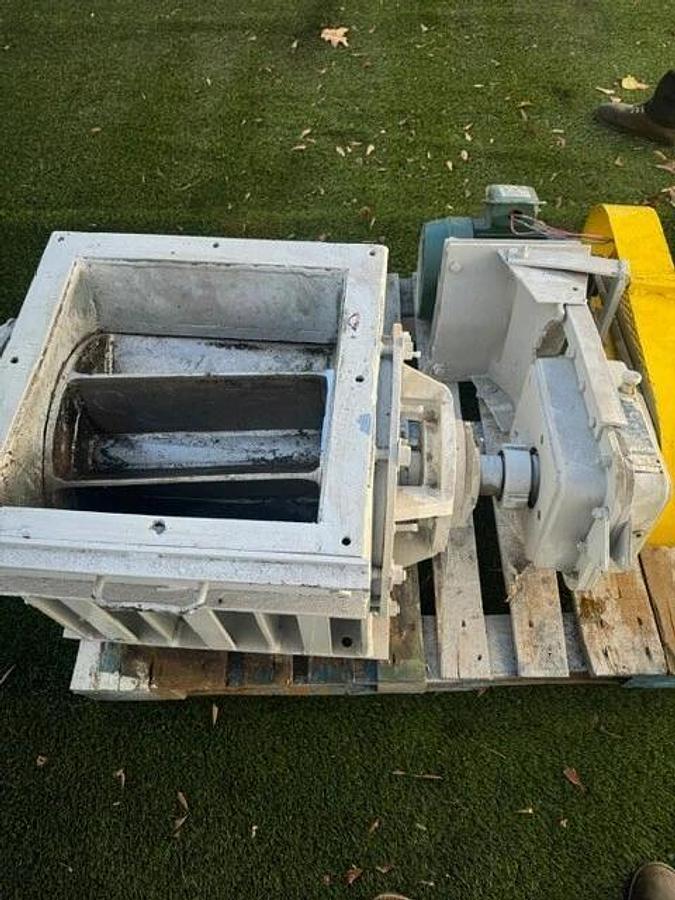 Used Rotary Airlock Feeder 16x16, Toshiba 5Hp @ 1745RPM Falk 4203J (Ratio 25.27:1)