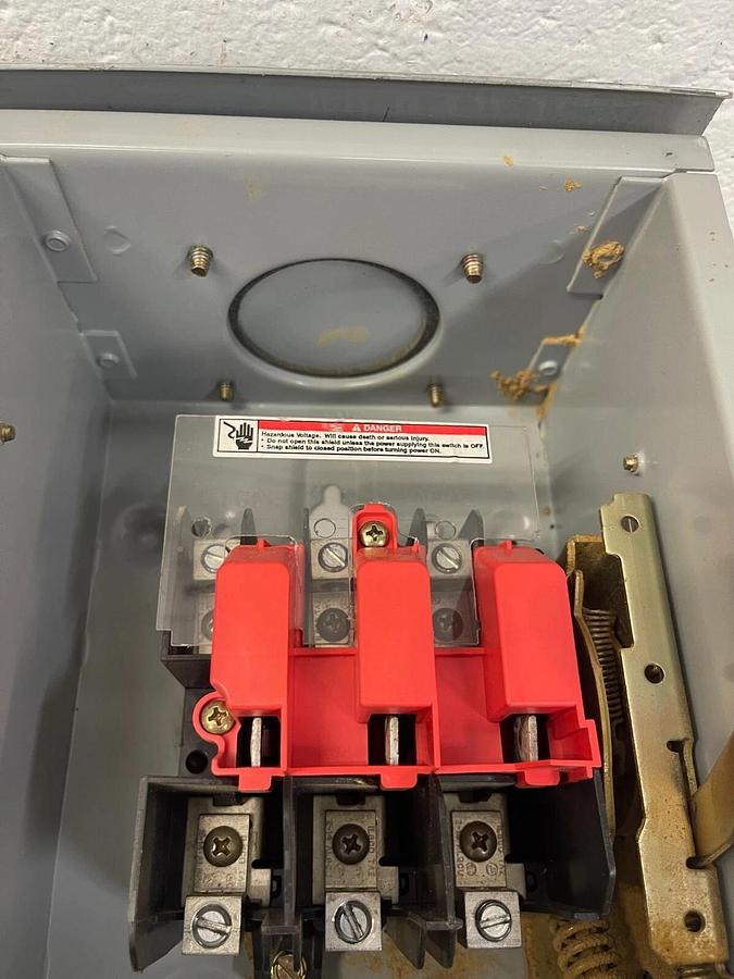 Used Siemens HBF361R Heavy Duty Safety Switch 30A 600VAC 250VDC