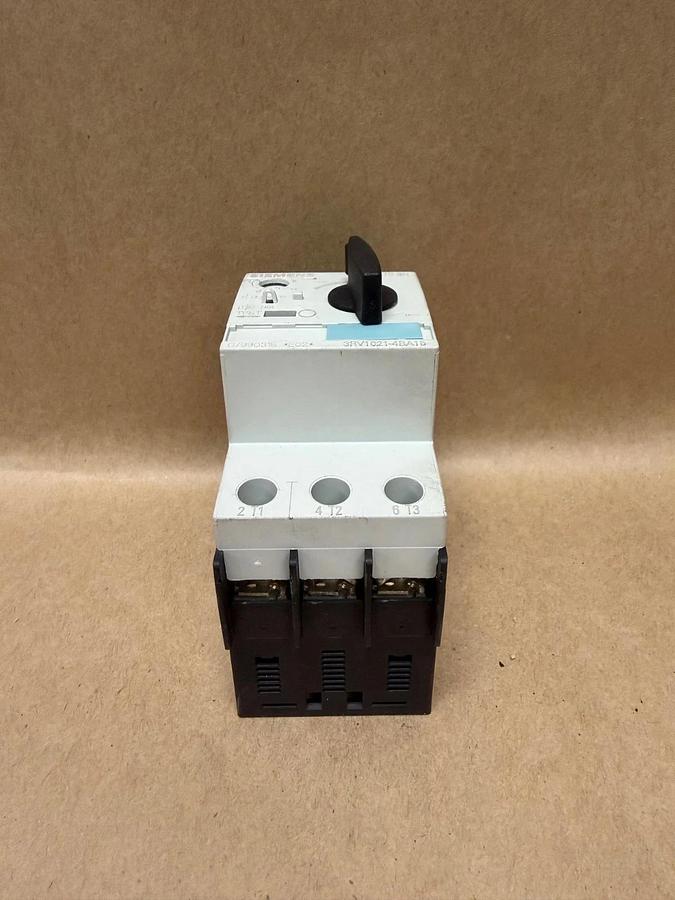 Used Siemens 3RV1021-4BA15 Circuit Breaker