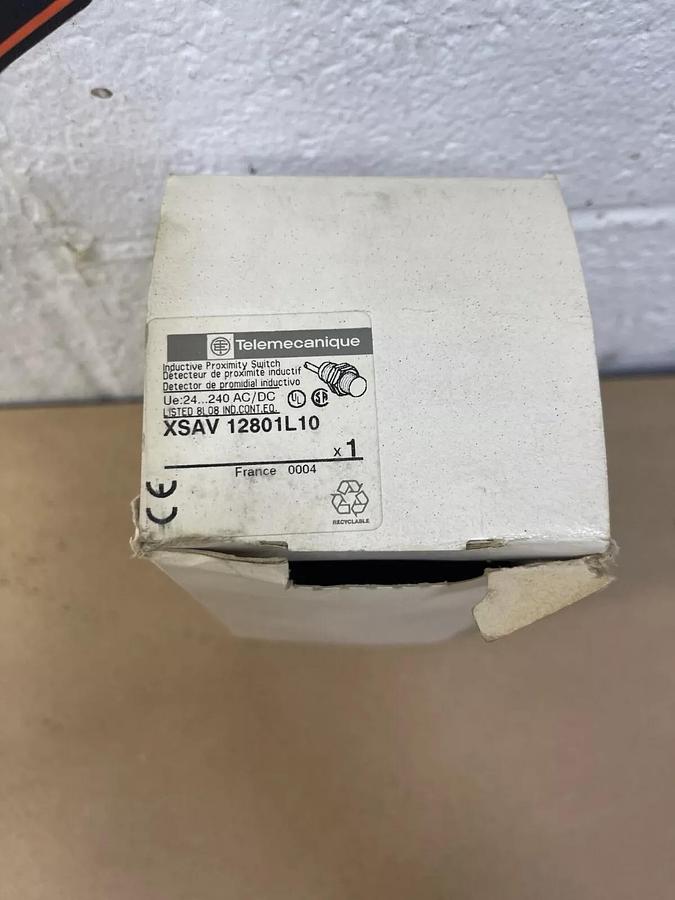 Used Telemecanique XSAV 12801L10 Inductive Proximity Switch
