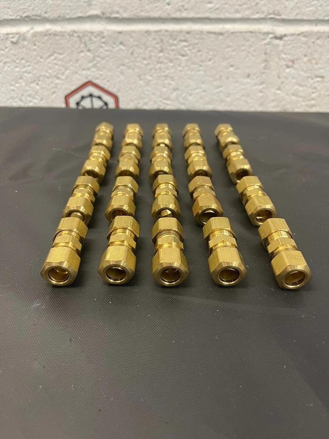 Used Generic 262X6 Brass Fitting, 3/8 O.D. Tube to Pipe - Lot of 20