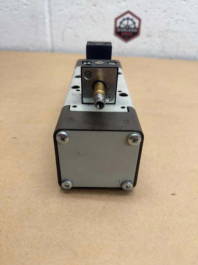 Used Aventics R432006196 Pneumatic Directional Control Valve, 150 Max PSI *NEW*