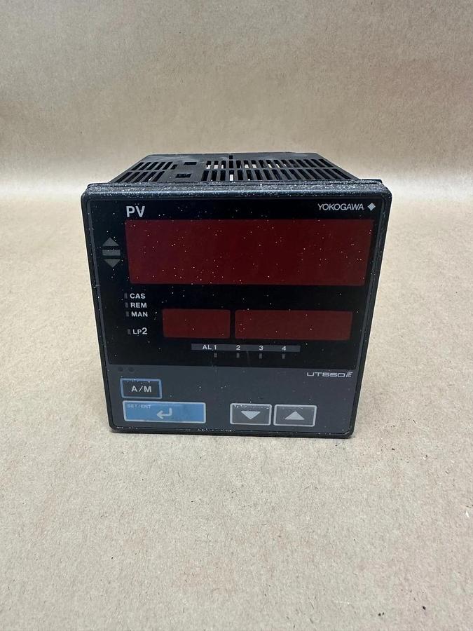 Used Yokogawa UT550 Temperature Controller